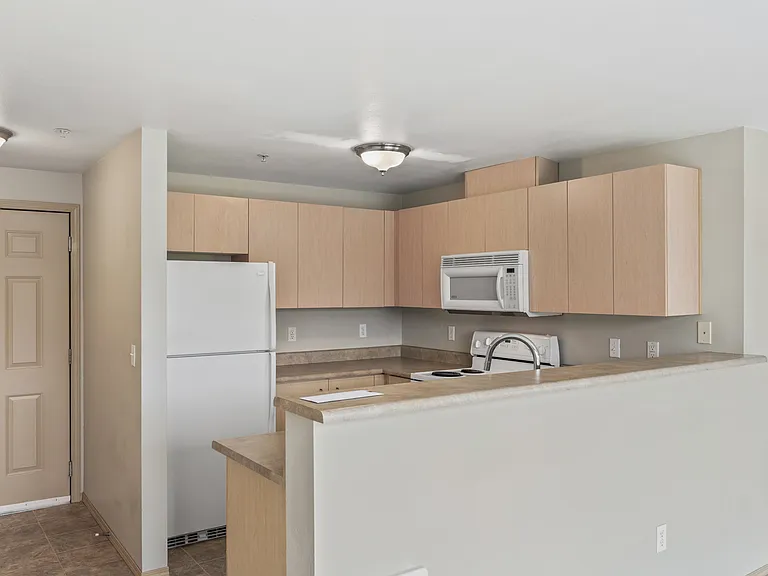 5200 Roosevelt Way NE #403 — Photo 5