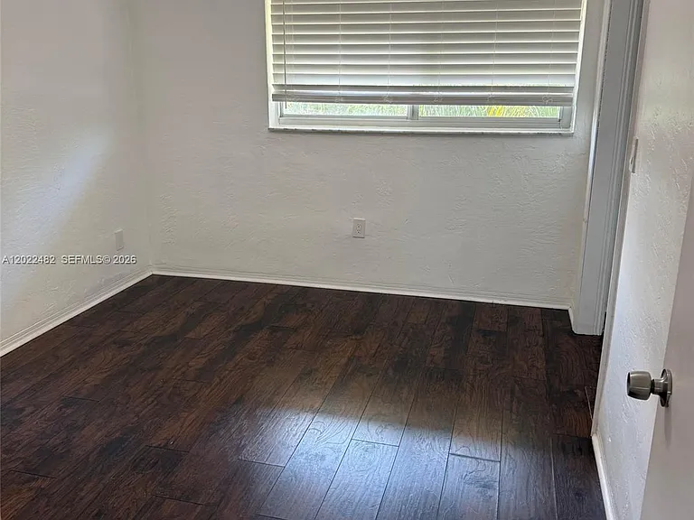 465 Swallow Dr #8 — Photo 3
