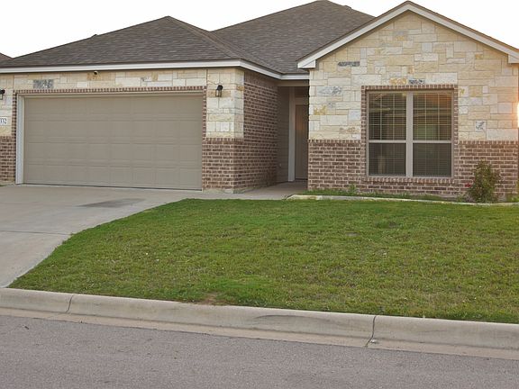 2nd image of 1332 Lakeway Crossing Dr