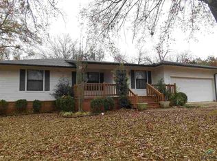 406 Redbud Ln, Mount Pleasant, TX 75455