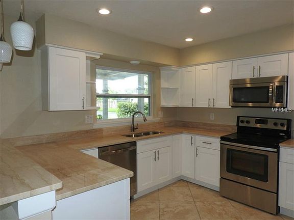 5th image of 103 S Canal Dr
