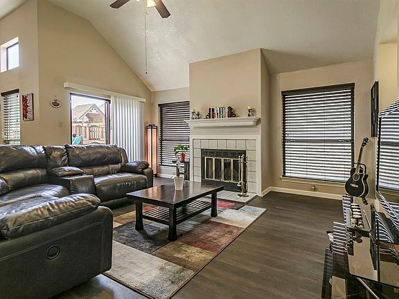 5th image of 1150 Meadow Park Ln