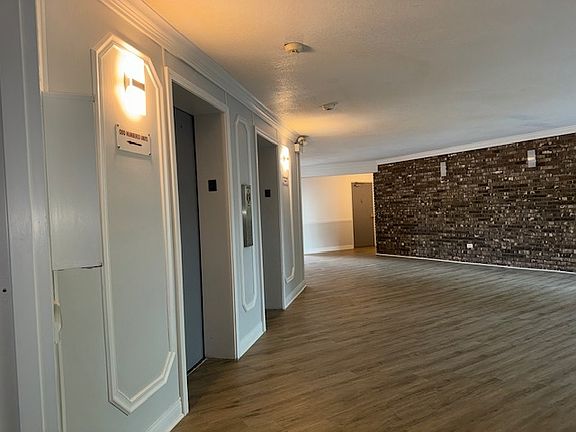 4th image of 5306 N Cumberland Ave APT 412
