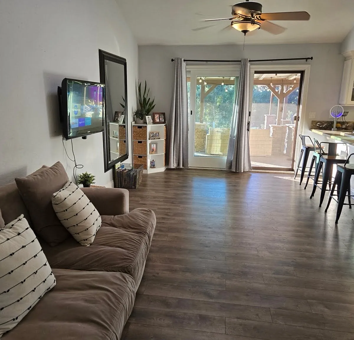 3 bed, 1886 sqft, $4,100 — Photo 3