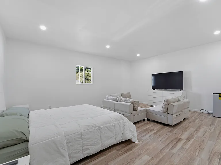 1705 E Lincoln Ave #A-B — Photo 17