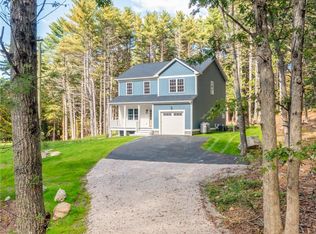 33 Sunapee Ct, Coventry, RI 02816
