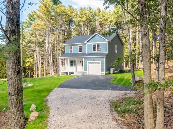 33 Sunapee Ct, Coventry, RI 02816
