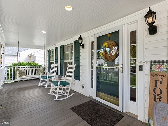 4th image of 17265 Magic Mountain Dr
