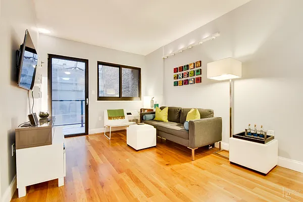 Rented by Hecht Group | media 15