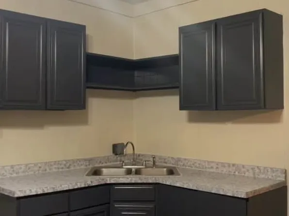 412 13th St, Ellwood City, PA 16117