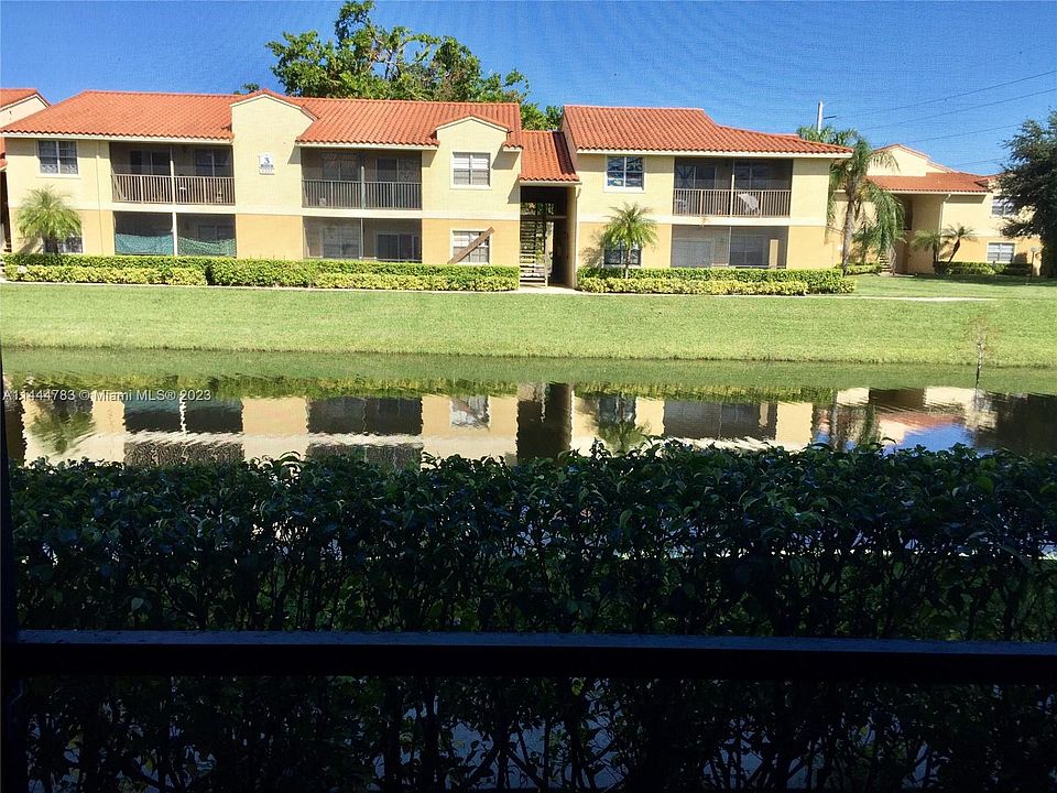 1st image of 1285 SW 46th Ave APT 2707