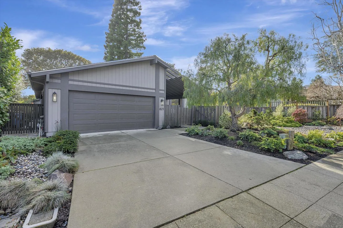 621 Caribbean Way photo 1