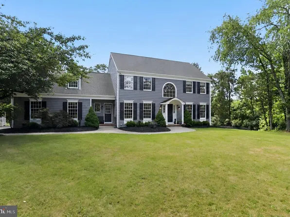 155 Seabrook Rd, Lambertville, NJ 08530