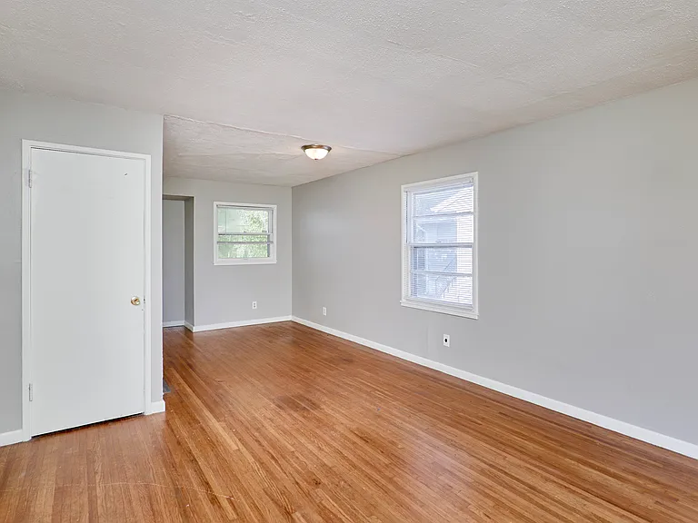 446 Cameron Rd — Photo 15