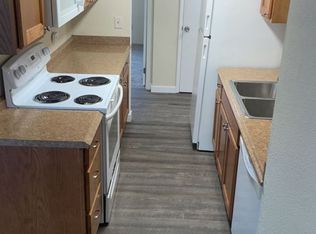 1120 Randall St APT 1, Aberdeen, WA 98520