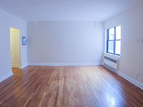 3rd image of 17 E 67th St #5F
