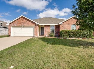 900 Nancy Dr, Royse City, TX 75189