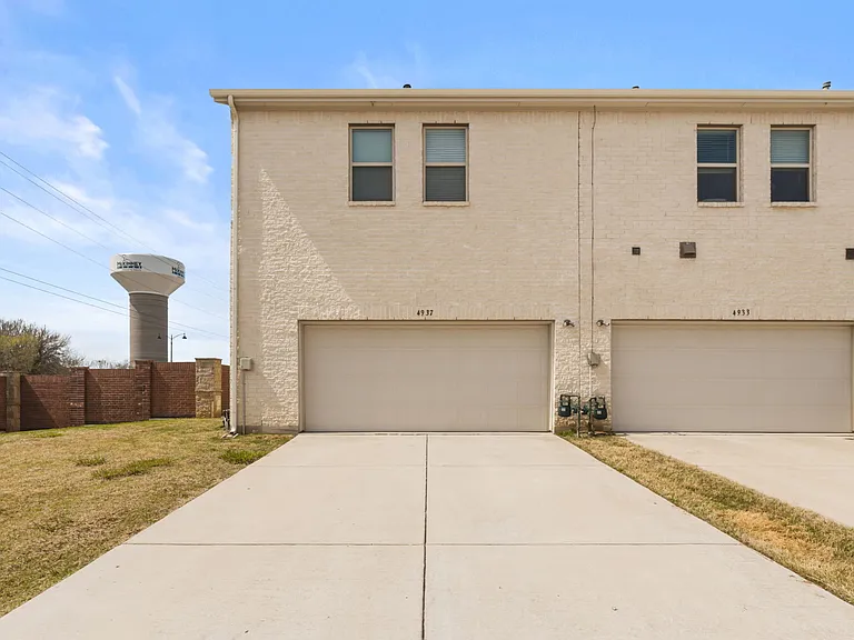 4937 Barcelona Ave — Photo 29