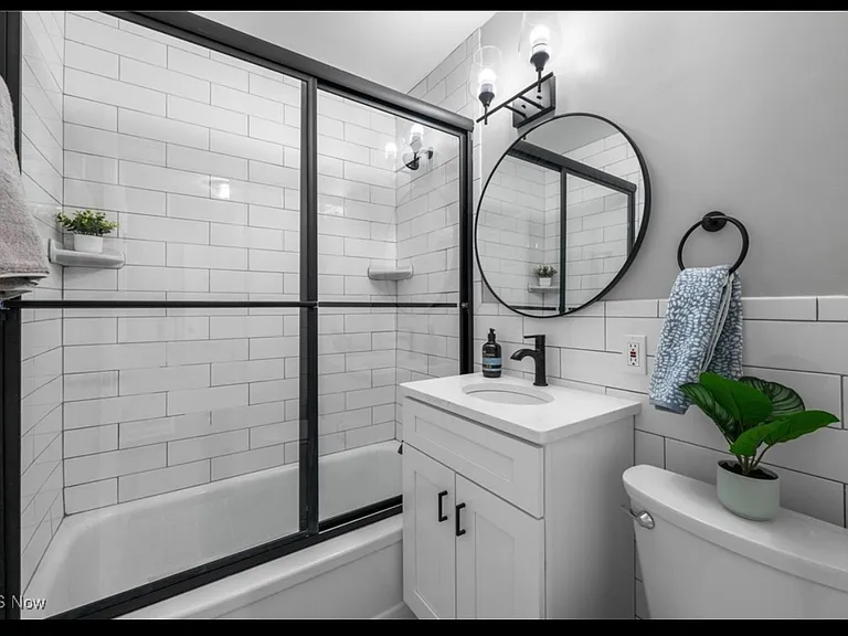 574 Huntmere Dr — Photo 25