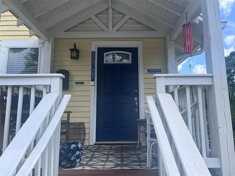 1137 Highland St S — Photo 52
