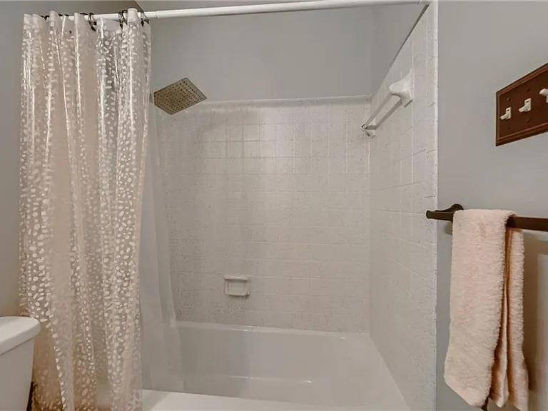 1011 W 23rd St #103 — Photo 12