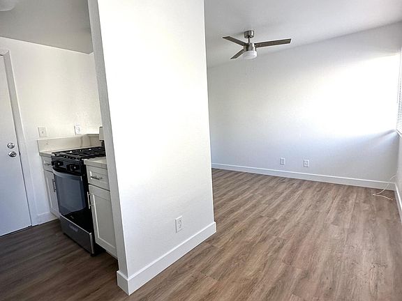 3rd image of 156 S Laurel St APT 6