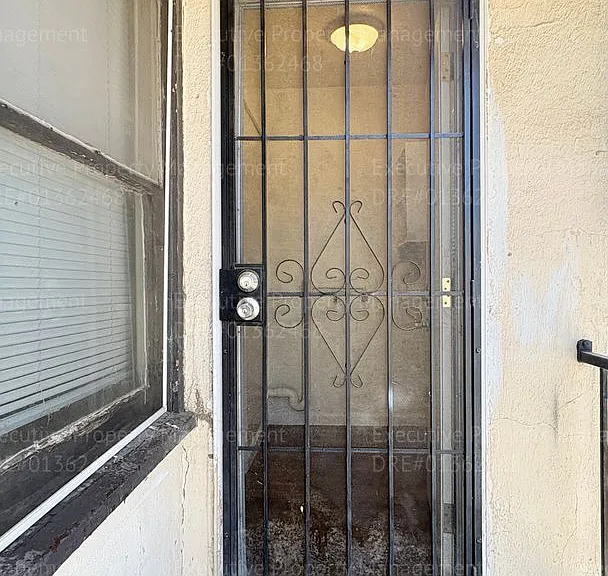 2321 N Inyo St #2321 — Photo 21