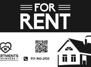 8 Chaplin Ave #1, Merrick, NY 11566