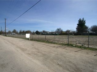 1 3rd St, Creston, CA 93432