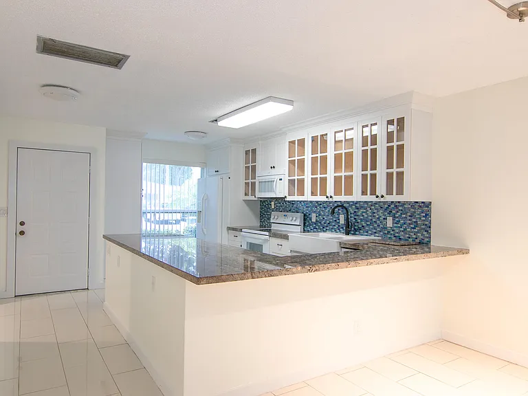 13741 Flora Pl #B — Photo 2