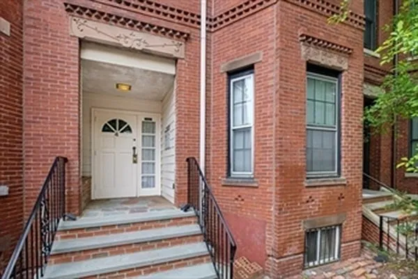 4 Wigglesworth St #2 — Photo 2