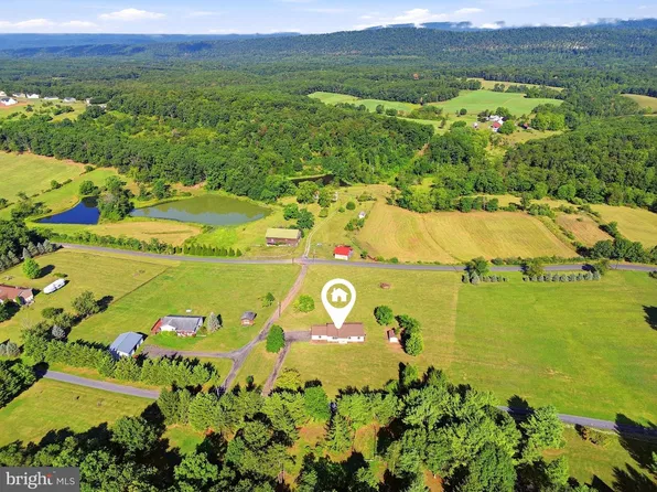 312 Fruit Orchard Dr, Capon Bridge, WV 26711