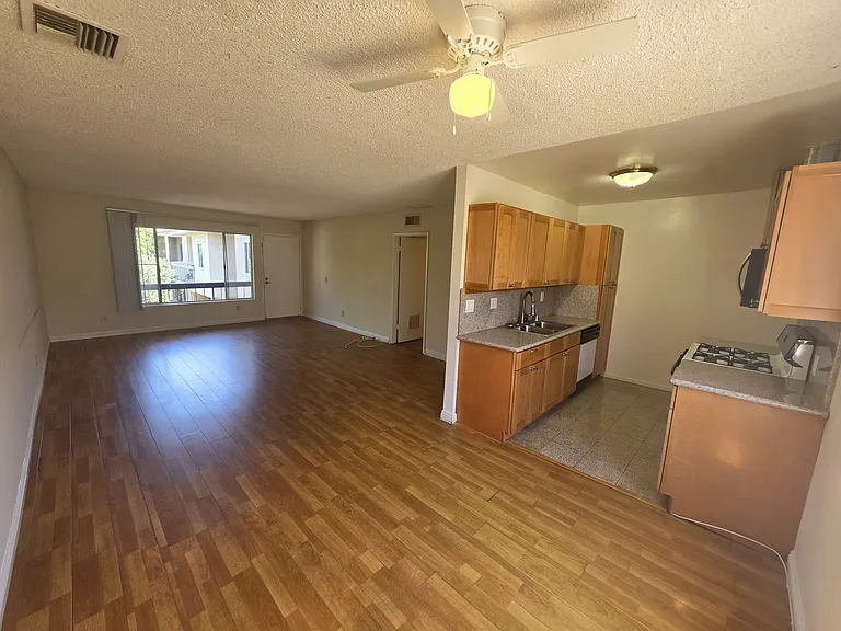 5055 Coldwater Canyon Ave #213 — Photo 6