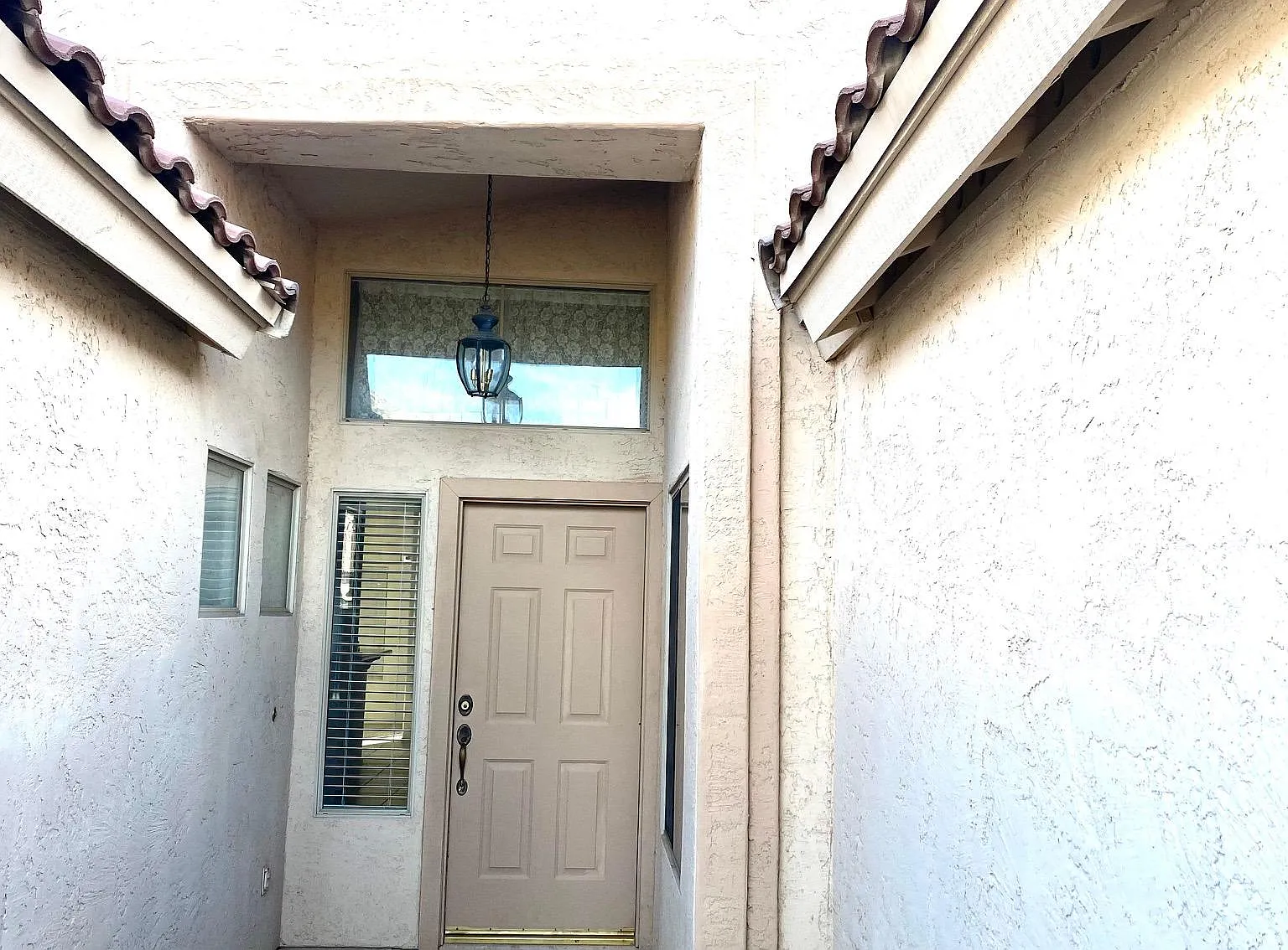 3 bed, 1854 sqft, $2,295 — Photo 2