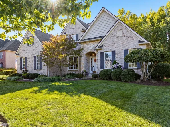 32865 Saint James Trl, Avon, OH 44011