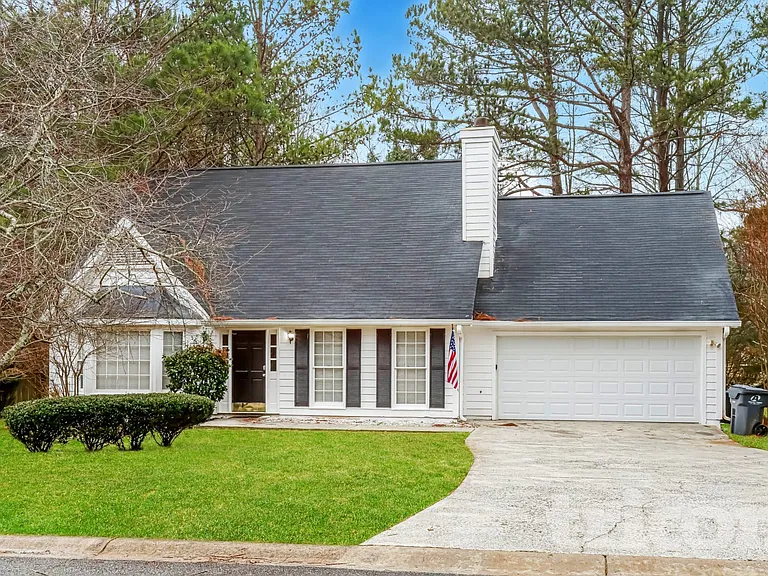 2207 Meadow Valley Cir — Photo 1