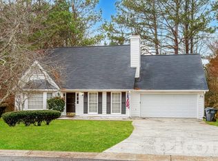 2207 Meadow Valley Cir, Lawrenceville, GA 30044