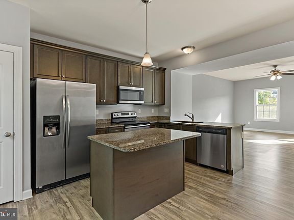 4th image of 15 Swearingen Way