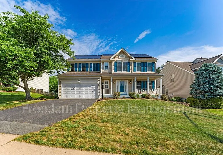 9140 Worthington Dr — Photo 2