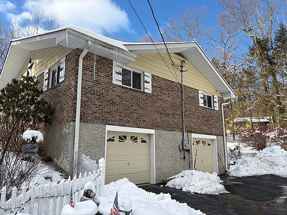 3rd image of 184 Butternut Rd