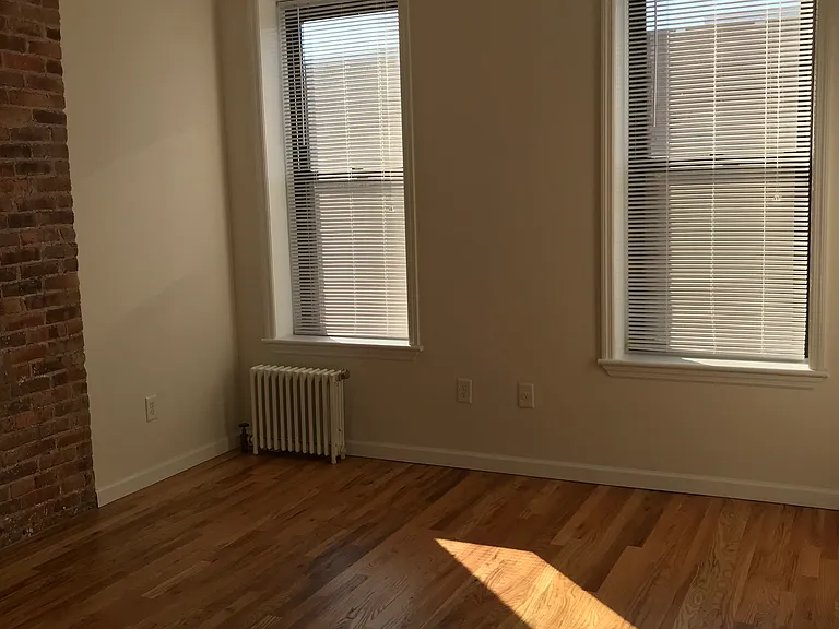 247 58th St #3R — Photo 6
