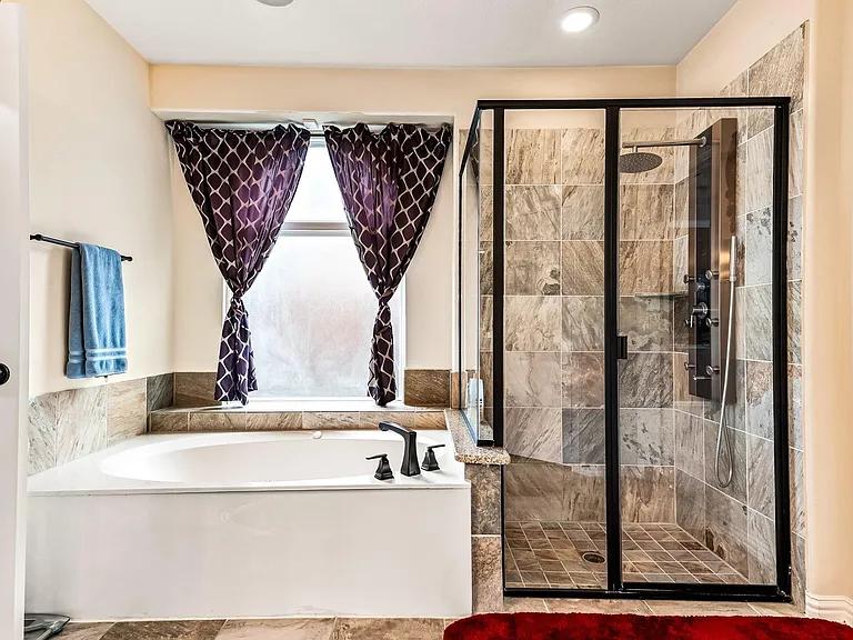 12467 Fallcreek Dr — Photo 24