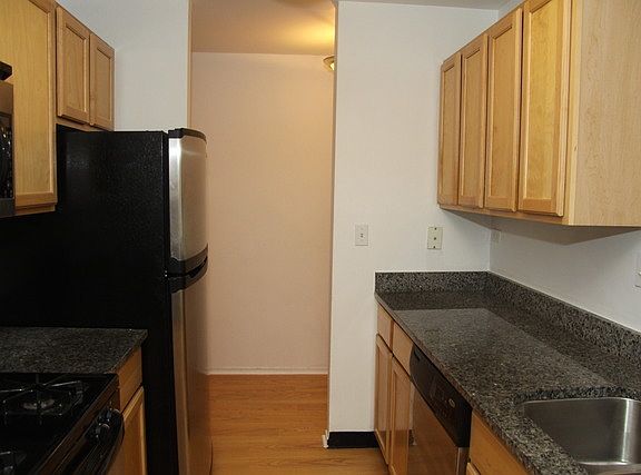 4th image of 1919 Prairie Sq Unit 121