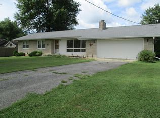 828 Church St, Xenia, IL 62899