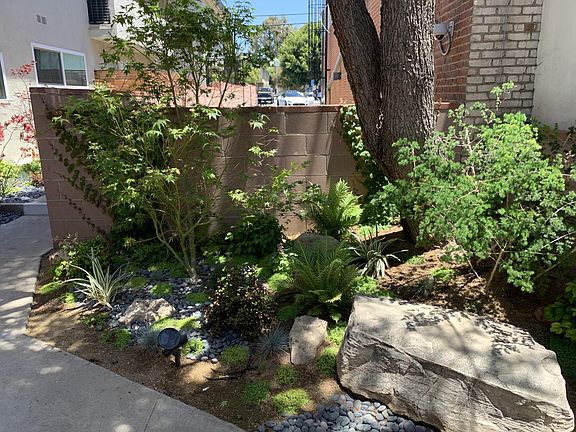 3rd image of 1516 Colby Ave #10