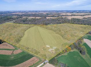 8111 Pickel Ln, Platteville, WI 53818
