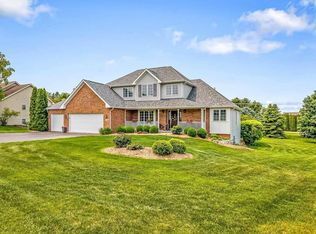 11546 Ridgecrest Dr, Roscoe, IL 61073