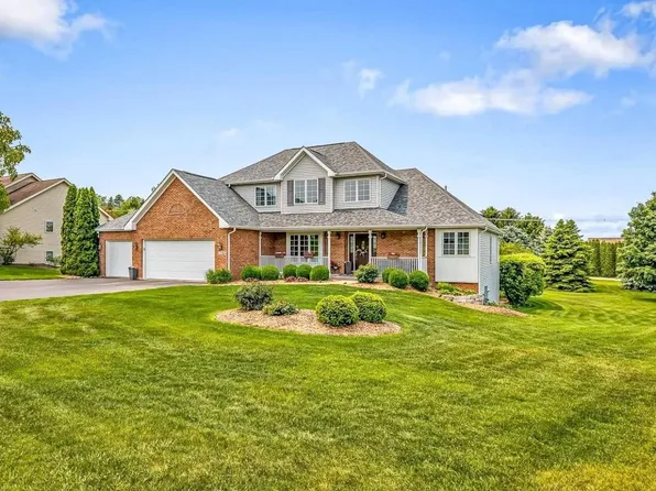 11546 Ridgecrest Dr, Roscoe, IL 61073