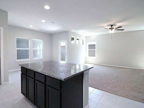 4th image of 309 Clear Lake Dr