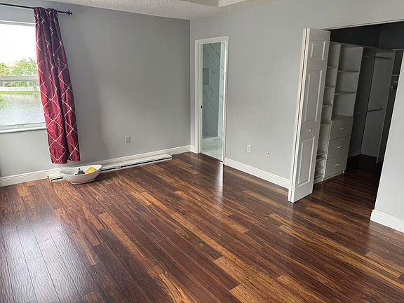 5th image of 15665 NW 5th St